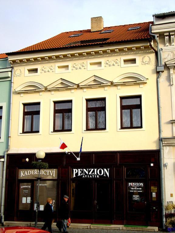 Penzion Aviatik Čáslav Esterno foto